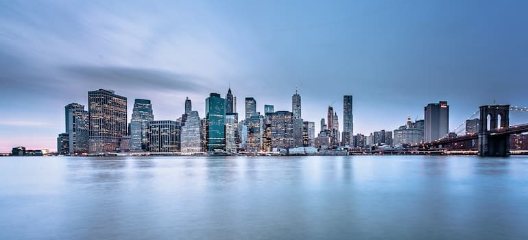 What to expect when moving long distance from California in terms of visuals? Mesmerizing views of the city skyline and bodies of water just like in the picture